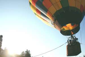 hot-air-balloon-401545_640