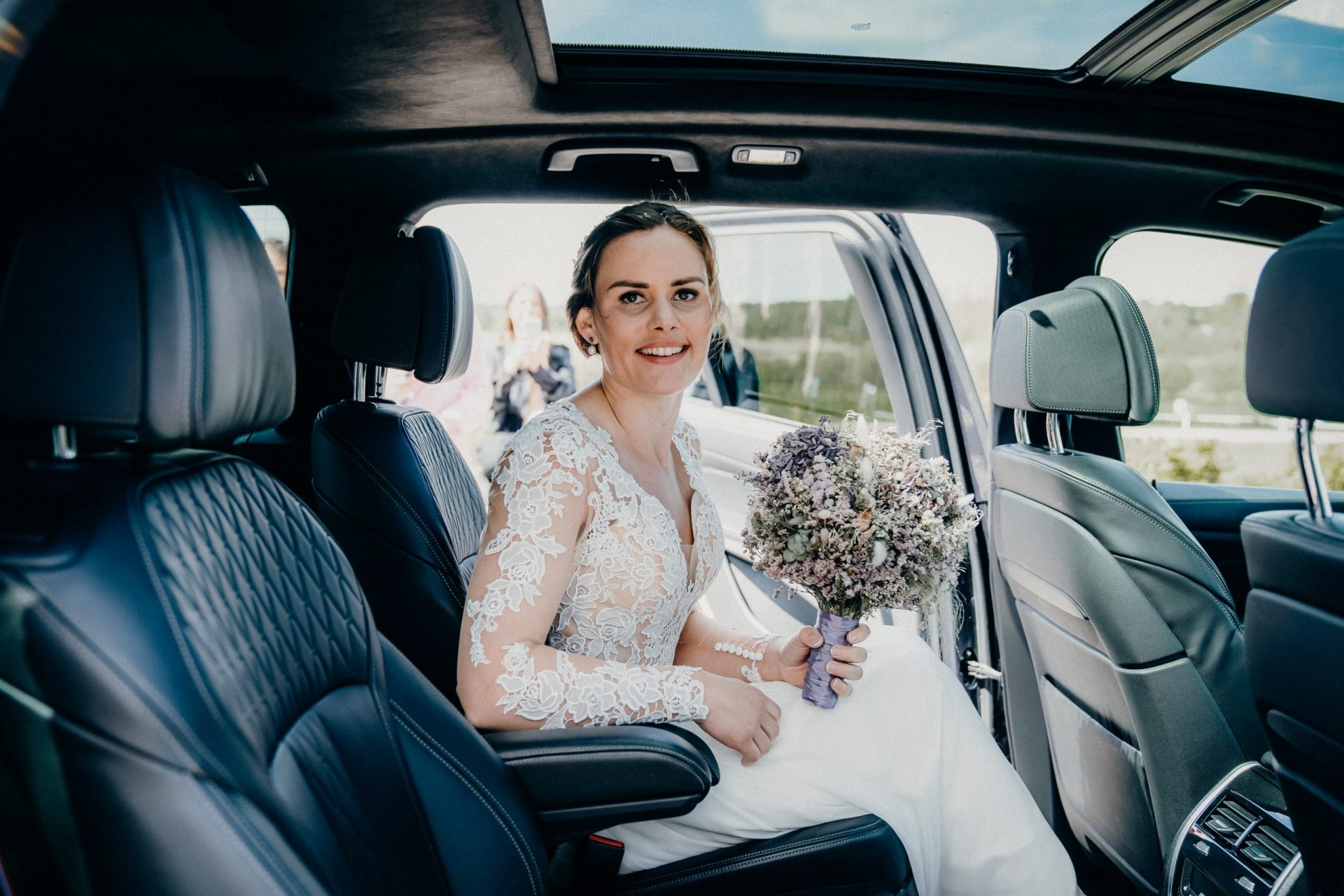 Wedding Transportation Services: A Checklist for Brides and Grooms